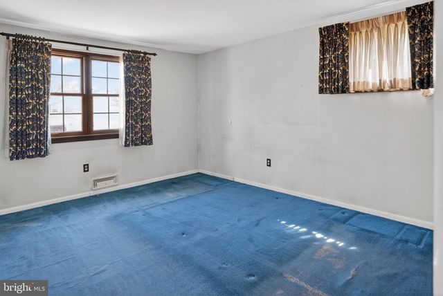 141 PARKVIEW ROAD, Stratford, NJ 08084