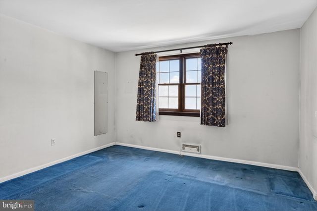 141 PARKVIEW ROAD, Stratford, NJ 08084