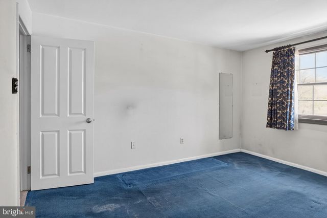 141 PARKVIEW ROAD, Stratford, NJ 08084