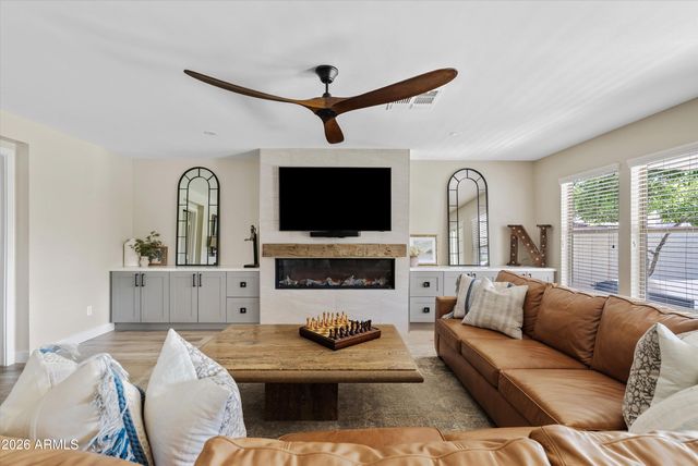 4037 E PINTO Lane, Phoenix, AZ 85050