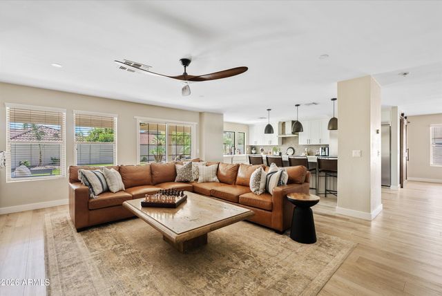 4037 E PINTO Lane, Phoenix, AZ 85050