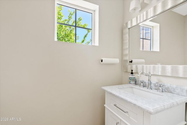 4037 E PINTO Lane, Phoenix, AZ 85050