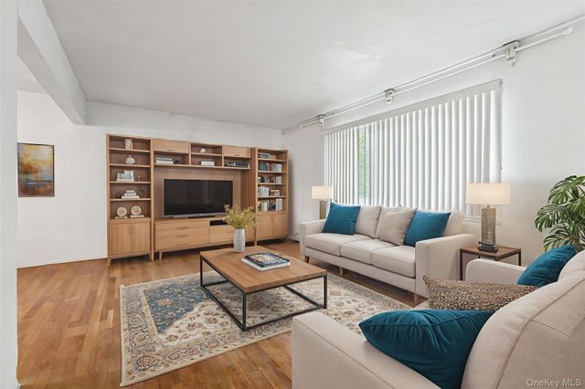 105 Loop Drive, Sayville, NY 11782