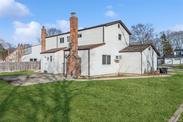 105 Loop Drive, Sayville, NY 11782