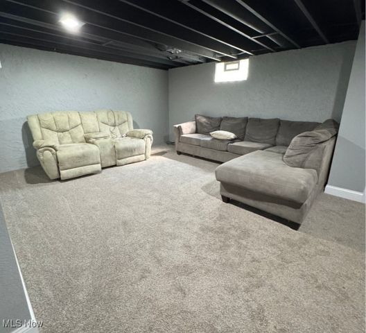 1635 Jolynn Street NE, Massillon, OH 44646