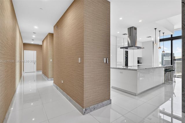 88 SW 7th Street PH4202, Miami, FL 33130
