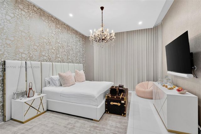 88 SW 7th Street PH4202, Miami, FL 33130
