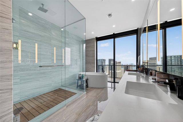 88 SW 7th Street PH4202, Miami, FL 33130