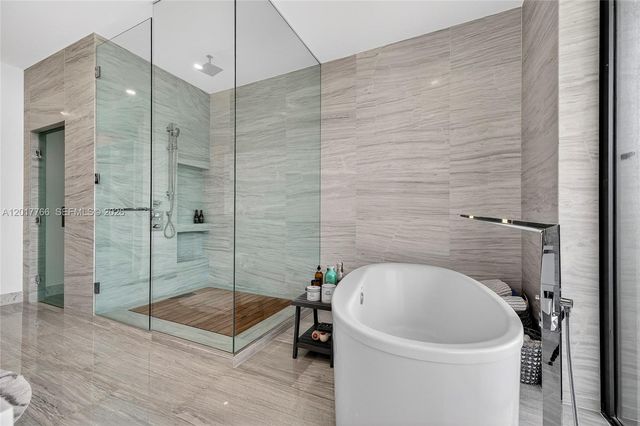 88 SW 7th Street PH4202, Miami, FL 33130