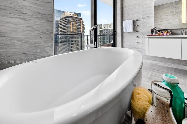 88 SW 7th Street PH4202, Miami, FL 33130