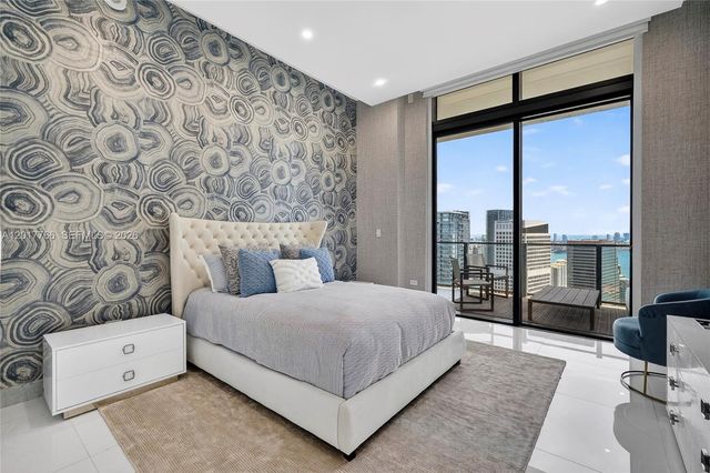 88 SW 7th Street PH4202, Miami, FL 33130