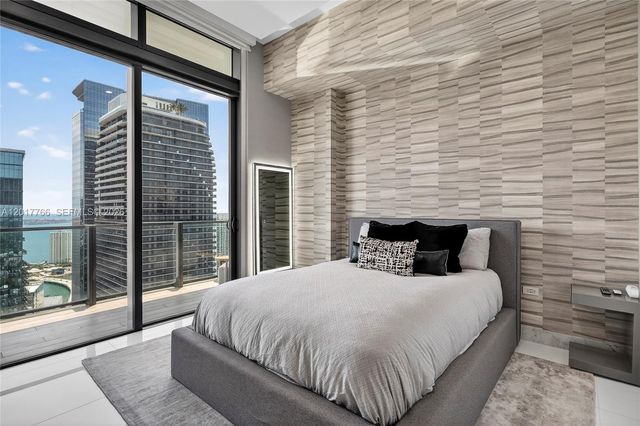 88 SW 7th Street PH4202, Miami, FL 33130
