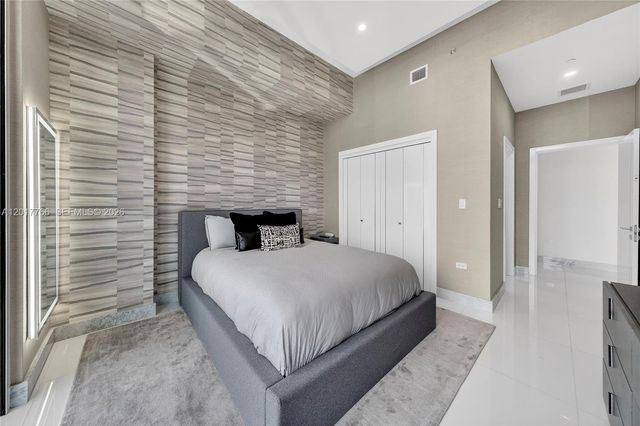 88 SW 7th Street PH4202, Miami, FL 33130