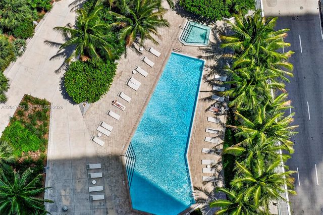 88 SW 7th Street PH4202, Miami, FL 33130