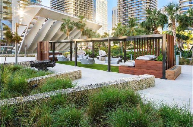 88 SW 7th Street PH4202, Miami, FL 33130