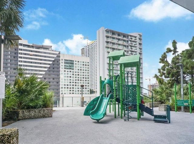 88 SW 7th Street PH4202, Miami, FL 33130