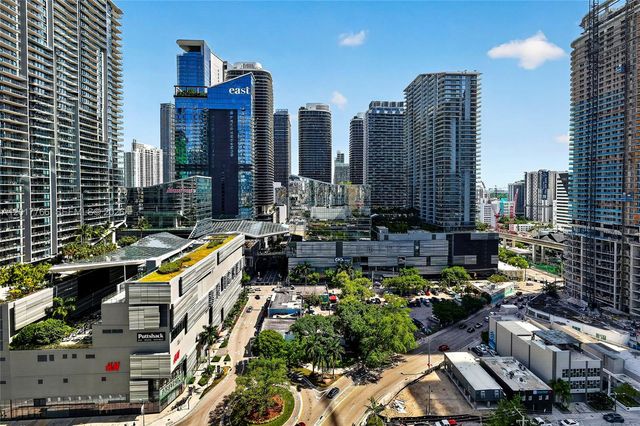 88 SW 7th Street PH4202, Miami, FL 33130