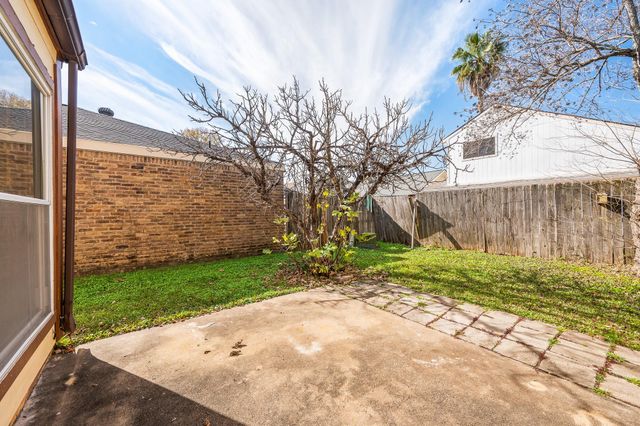 4330 Willow Beach Drive, Houston, TX 77072
