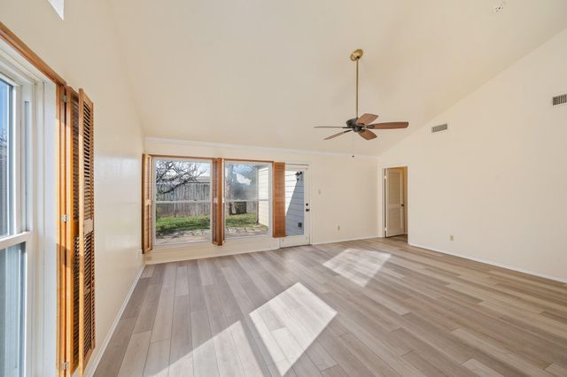 4330 Willow Beach Drive, Houston, TX 77072