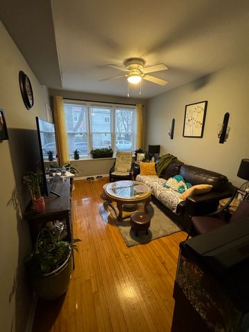 4450 S Richmond Street, Chicago, IL 60632