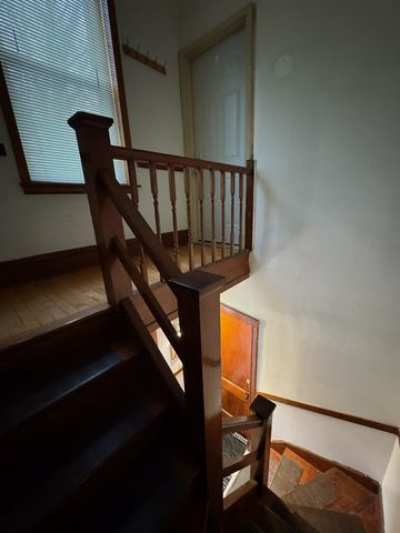 4450 S Richmond Street, Chicago, IL 60632