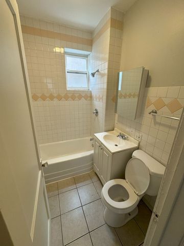 4450 S Richmond Street, Chicago, IL 60632