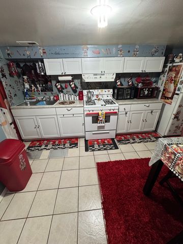 4450 S Richmond Street, Chicago, IL 60632