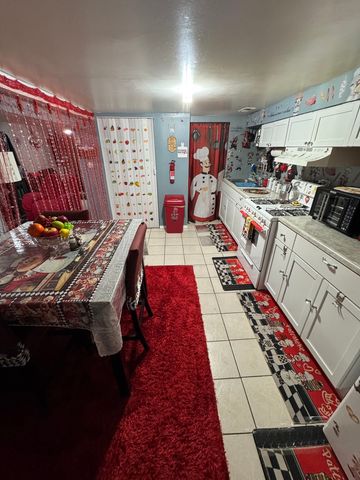 4450 S Richmond Street, Chicago, IL 60632