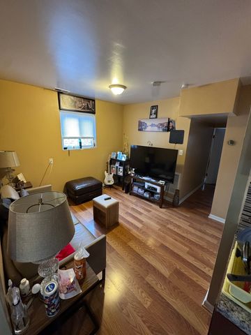 4450 S Richmond Street, Chicago, IL 60632