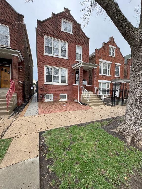 4450 S Richmond Street, Chicago, IL 60632