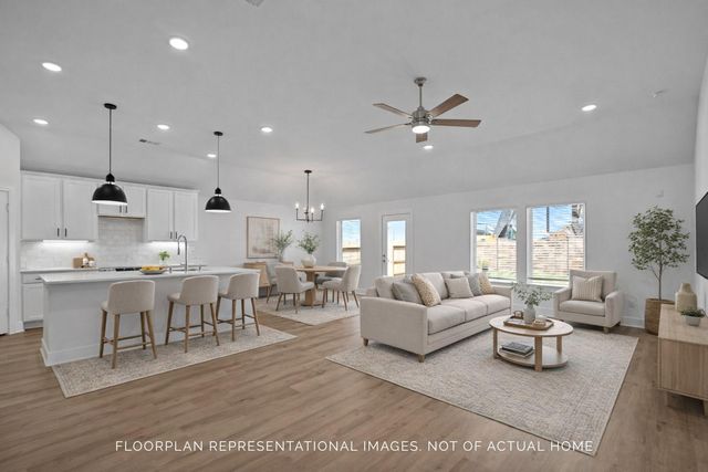 2219 Lone Bronco Boulevard, Rosenberg, TX 77471