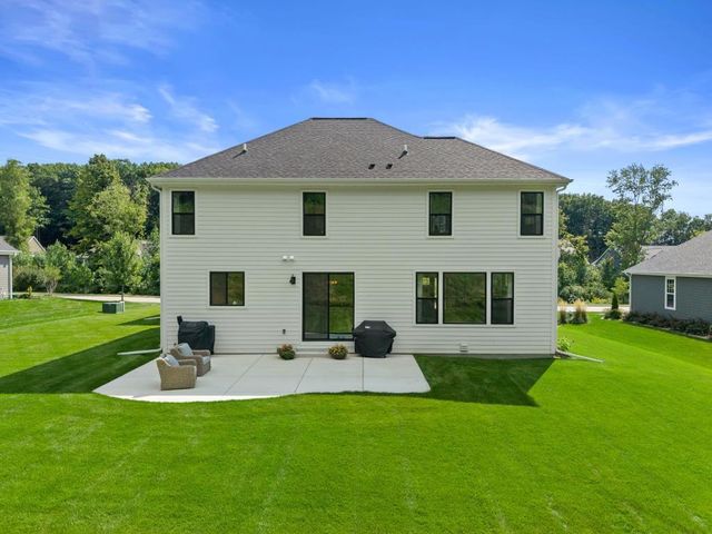 N69W23598 Donna DRIVE N, Sussex, WI 53089