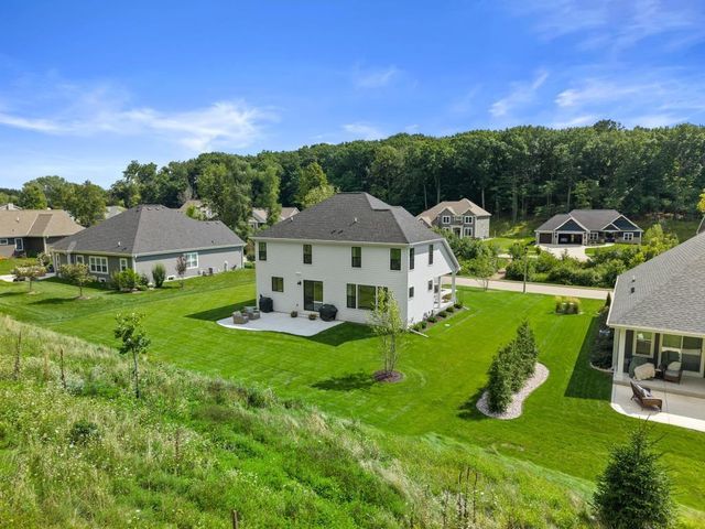 N69W23598 Donna DRIVE N, Sussex, WI 53089