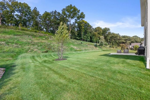 N69W23598 Donna DRIVE N, Sussex, WI 53089