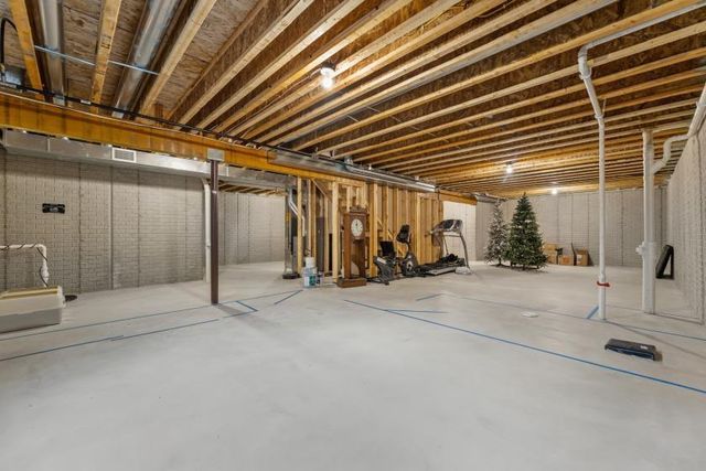 N69W23598 Donna DRIVE N, Sussex, WI 53089