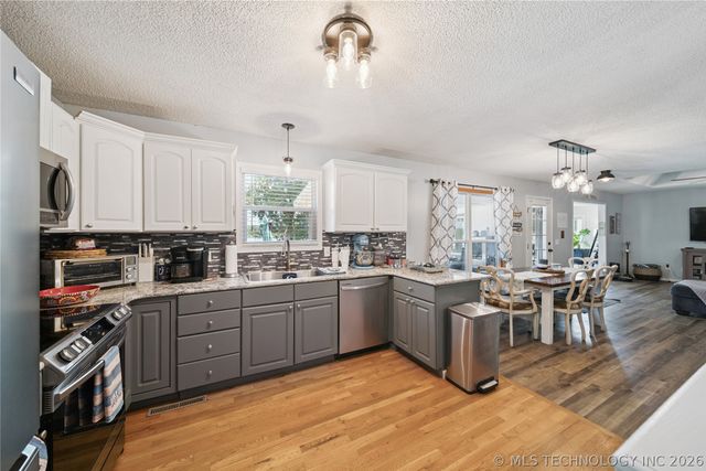 24870 S 680, Grove, OK 74344