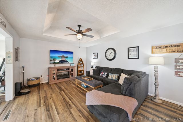 24870 S 680, Grove, OK 74344