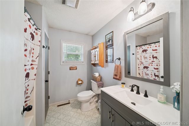 24870 S 680, Grove, OK 74344