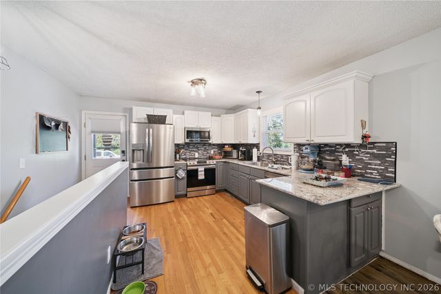 24870 S 680, Grove, OK 74344