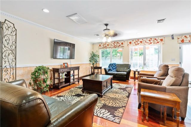 8252 Dancy Circle, Huntington Beach, CA 92646