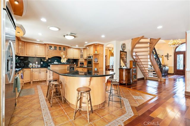8252 Dancy Circle, Huntington Beach, CA 92646