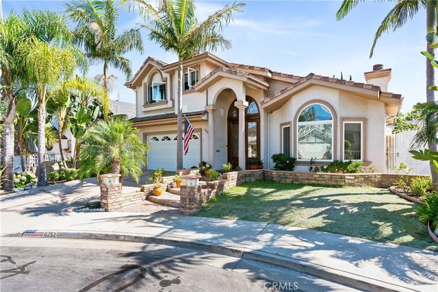 8252 Dancy Circle, Huntington Beach, CA 92646