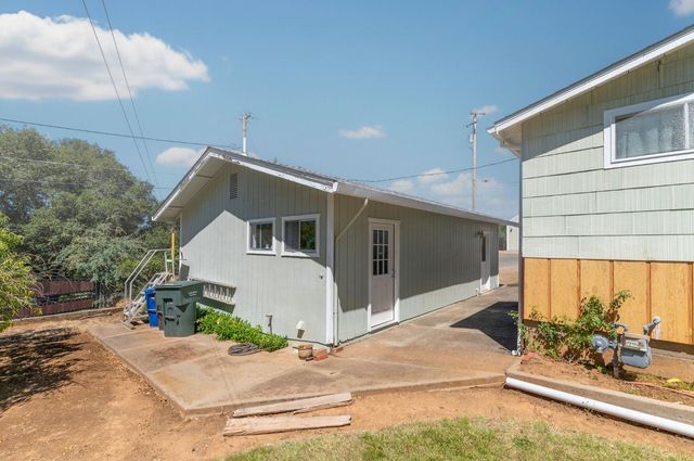 105 Wallace St, Jackson, CA 95642