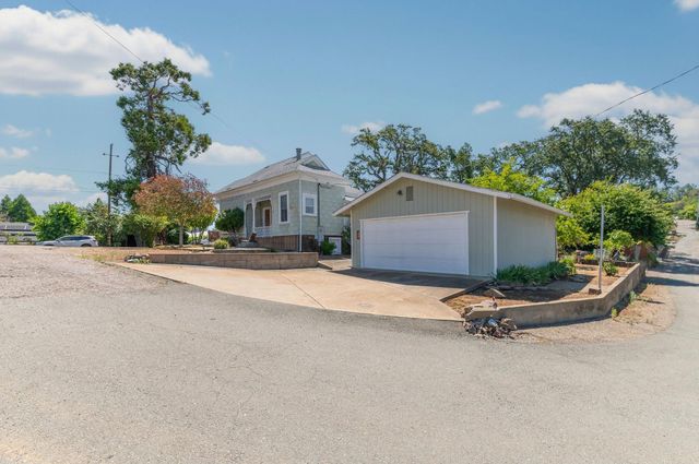 105 Wallace St, Jackson, CA 95642
