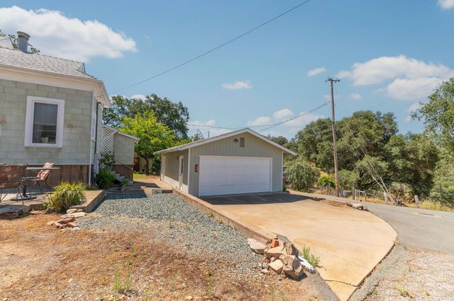 105 Wallace St, Jackson, CA 95642