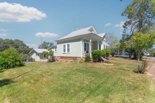 105 Wallace St, Jackson, CA 95642