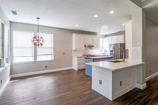 2400 Silverstone Lane, Mckinney, TX 75072