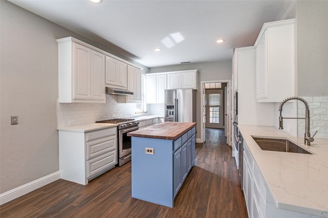 2400 Silverstone Lane, Mckinney, TX 75072