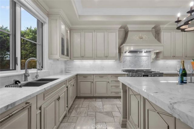 1125 S 1st Avenue, Arcadia, CA 91006