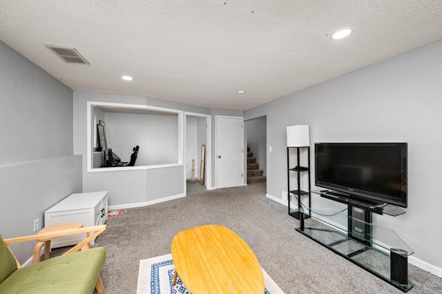 5531 128th Street W, Apple Valley, MN 55124